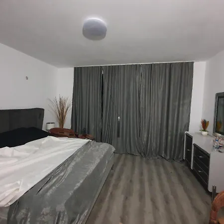 Captain Niko Apartman *
