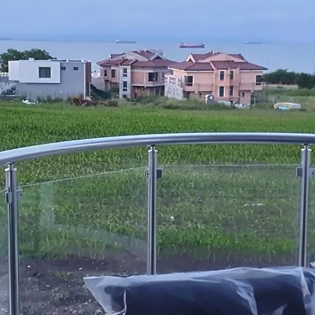 Captain Niko Burgas Stad